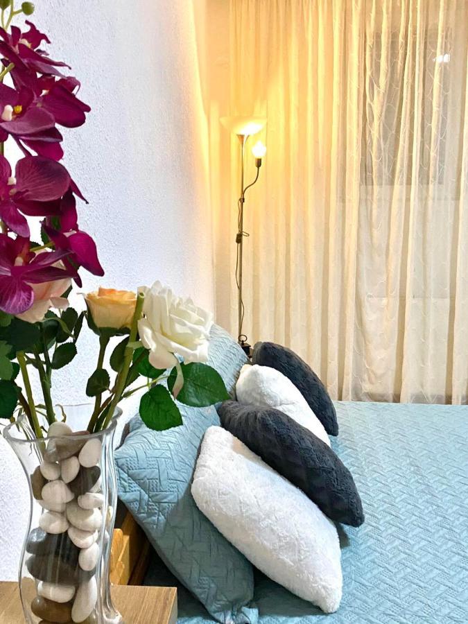 Nesi Apartmenti Pristina Eksteriør billede